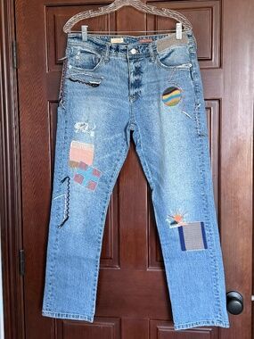 Anthropologie Pilcro, Women's patched, cropped jeans. Size 30